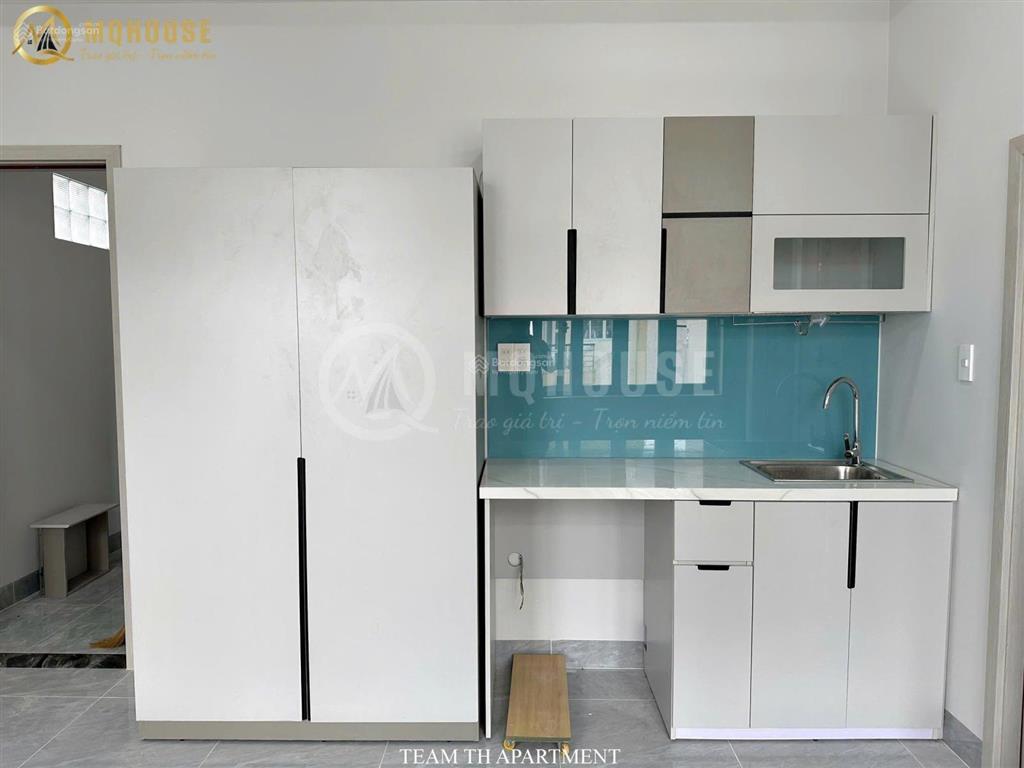 Cho thuê căn hộ  bancol  thang máy  hâm
xe  full nt  gần hàng xanh