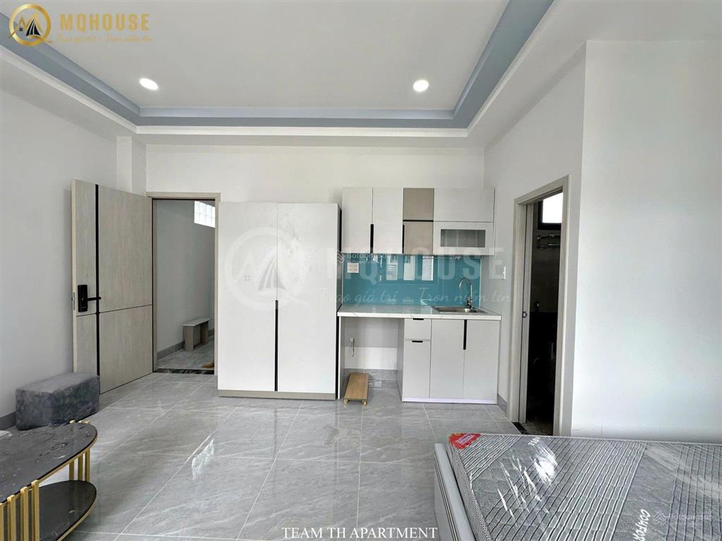 Cho thuê căn hộ  bancol  thang máy  hâm
xe  full nt  gần hàng xanh