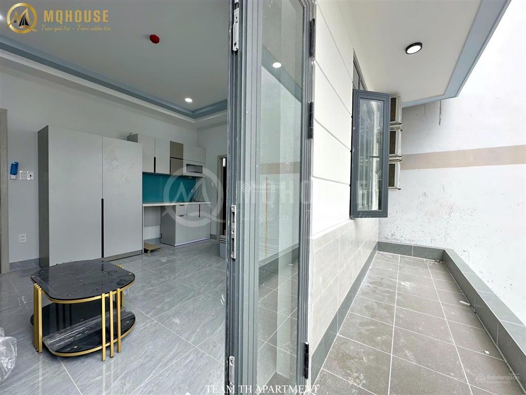 Cho thuê căn hộ  bancol  thang máy  hâm
xe  full nt  gần hàng xanh
