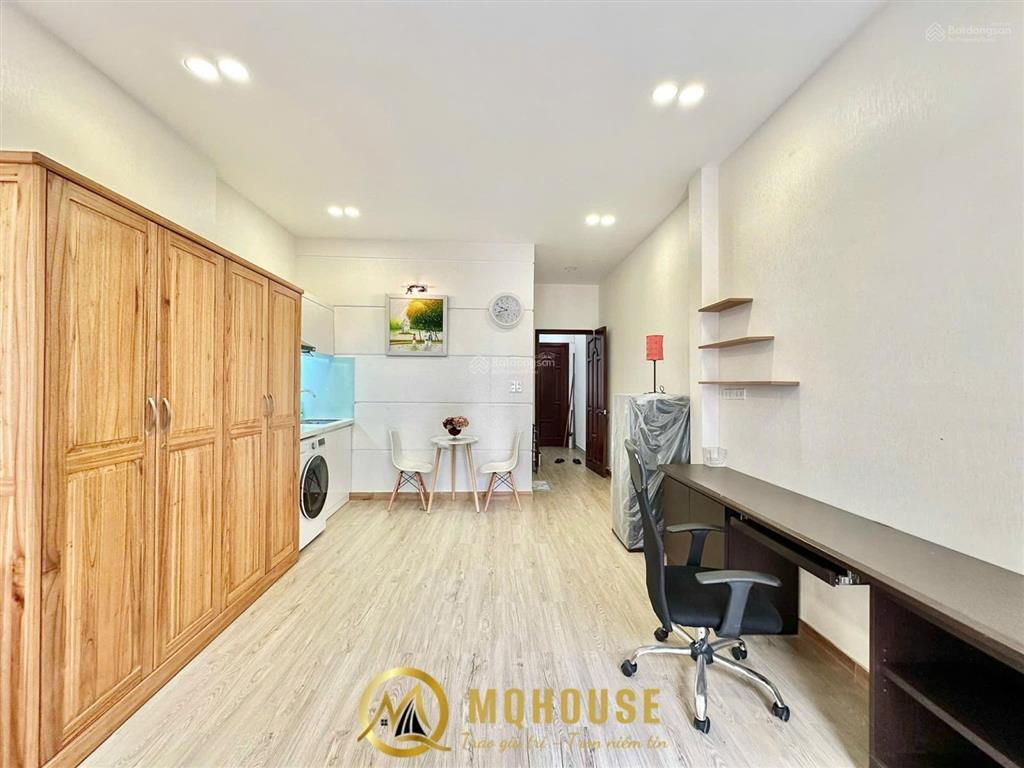 Cho thuê căn hộ  bancol  full nt sang trọng  gần hàng xanh