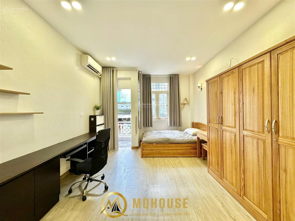 Cho thuê căn hộ  bancol  full nt sang trọng  gần hàng xanh