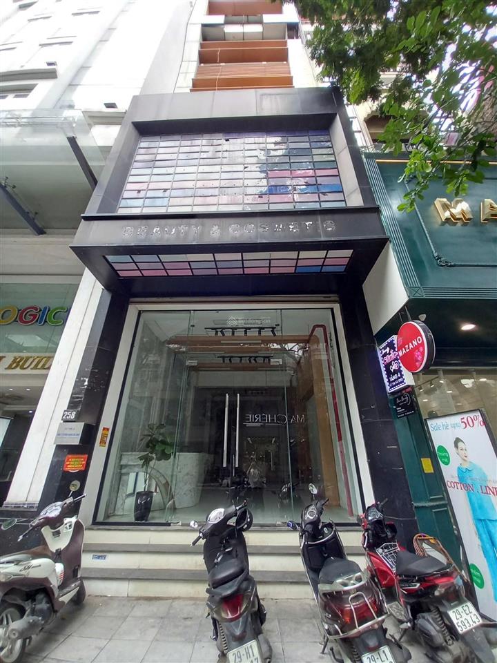 Cho thuê nhà mặt phố 258 bà triệu, 95 triệu, 160m2, 2 tầng, mặt tiền 5.5m
