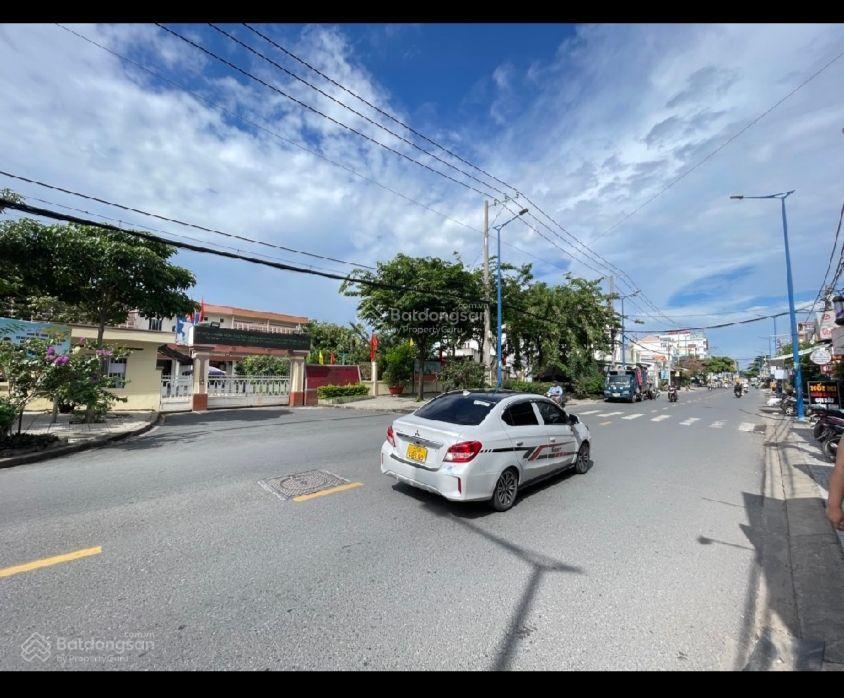 Bán nhà 1/ trương thị hoa  hxh  đối diện ub phường  2 tầng 4pn 64m2 full ntgiá 6.5 tỷ