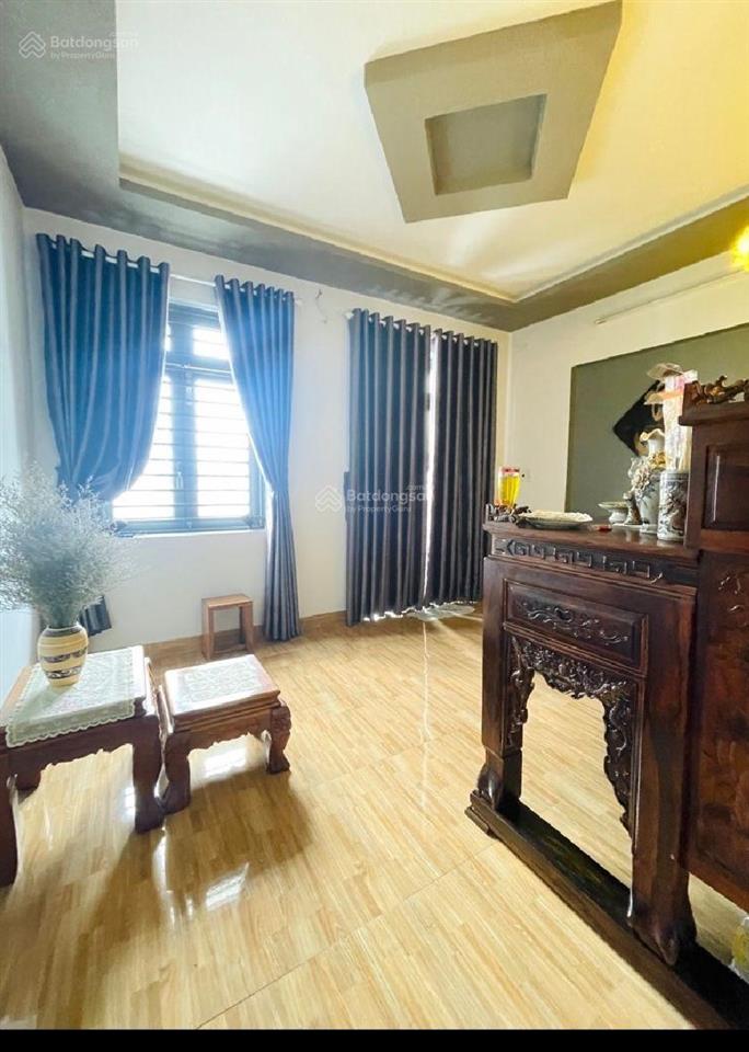 Bán nhà 1/ trương thị hoa  hxh  đối diện ub phường  2 tầng  4pn  64m2  full nt  giá 6.5 tỷ