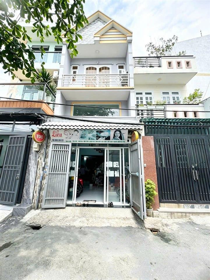 Tìm chủ mới cho căn hẻm xe hơi  buôn bán được ngay trung mỹ tây
dt 4x10, 1 trệt 2 lầu, 3pn, 4.3 tỷ