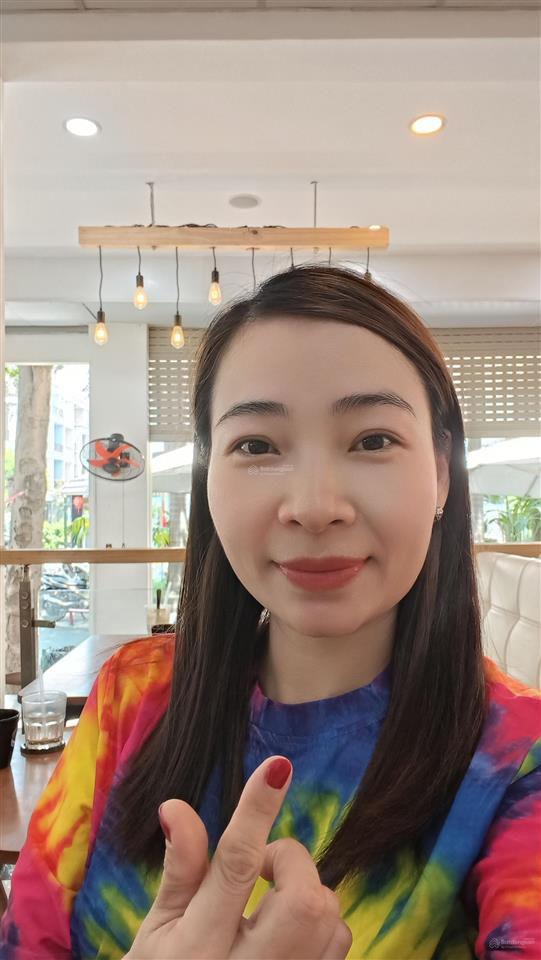 Tìm chủ mới cho căn hẻm xe hơi  buôn bán được ngay trung mỹ tây
dt 4x10, 1 trệt 2 lầu, 3pn, 4.3 tỷ