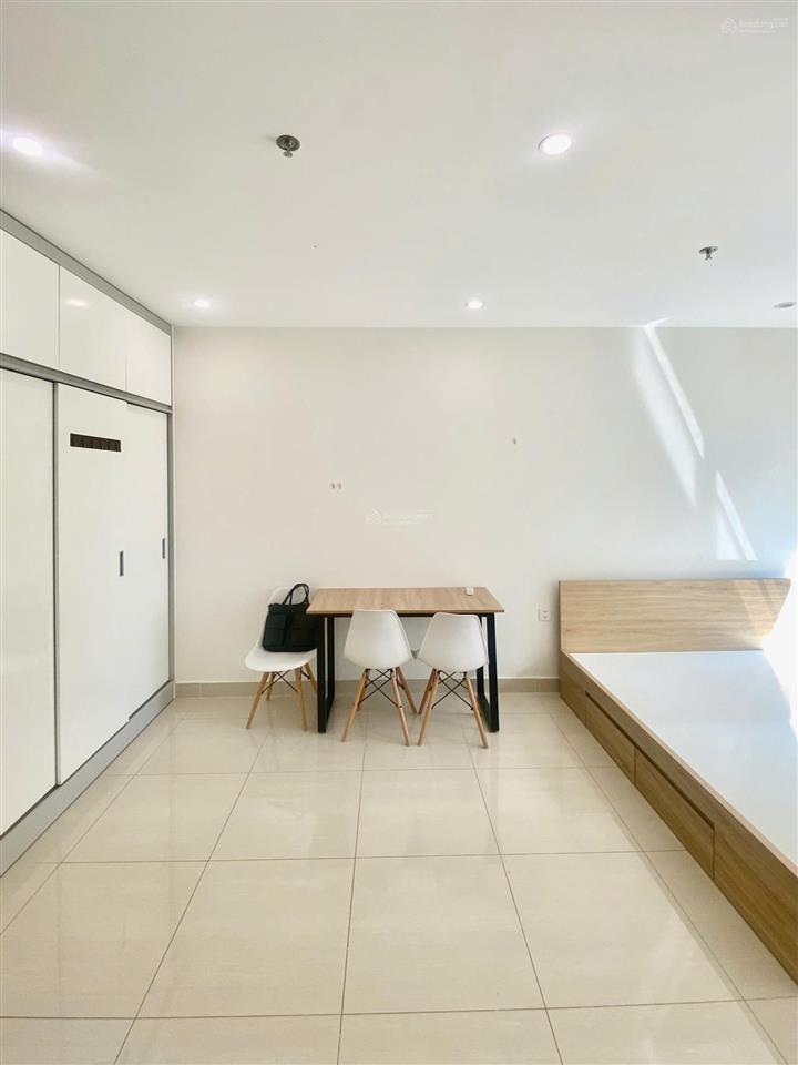 Cần bán nhanh căn studio 32m ntcb khu origami giá 1,950 tỷ btp, sẵn sổ  0909 123 ***