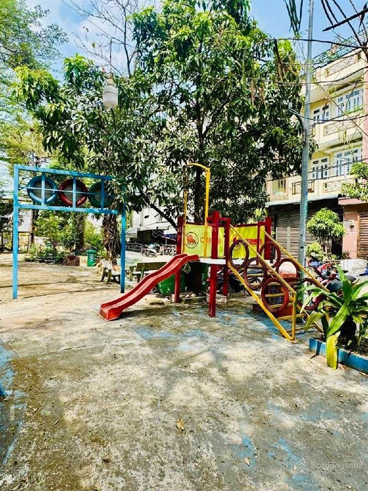 Bán nhà 4.5x20m, 4 tầng, hẻm 12m, nhỉnh 9 tỷ, phan văn hớn, quận 12