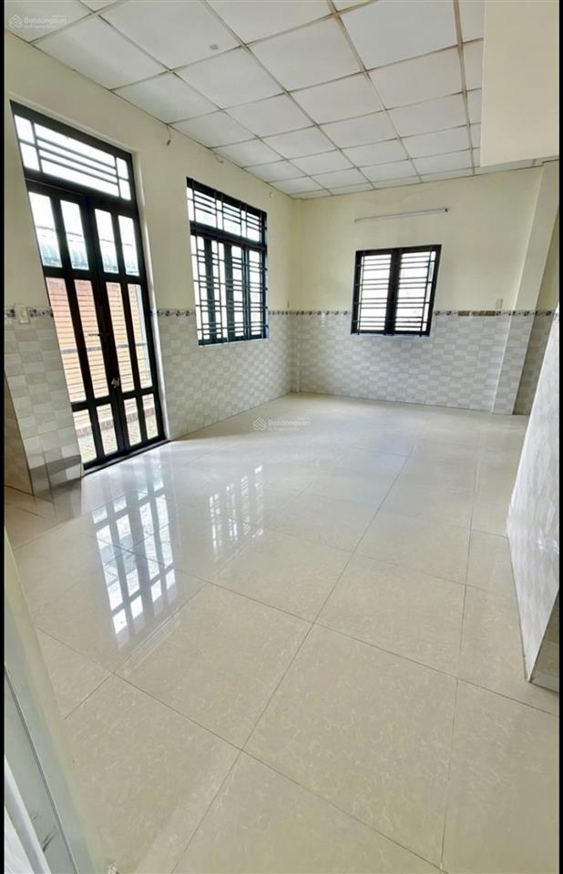 Bán nhà lạc long quân, quận 11 ngang 10m hiếm 104m2 gần đầm sen chỉ 9.x tỷ