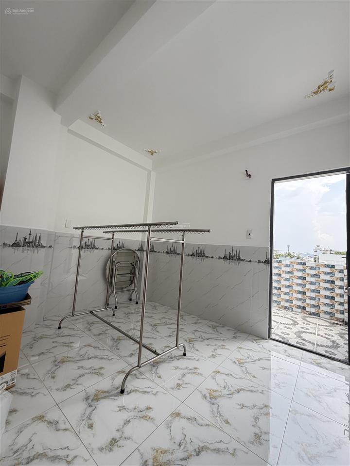 Nhà 4 tầng mã lò, bình tân gần bệnh viện 74m giá 6,95 tỷ.