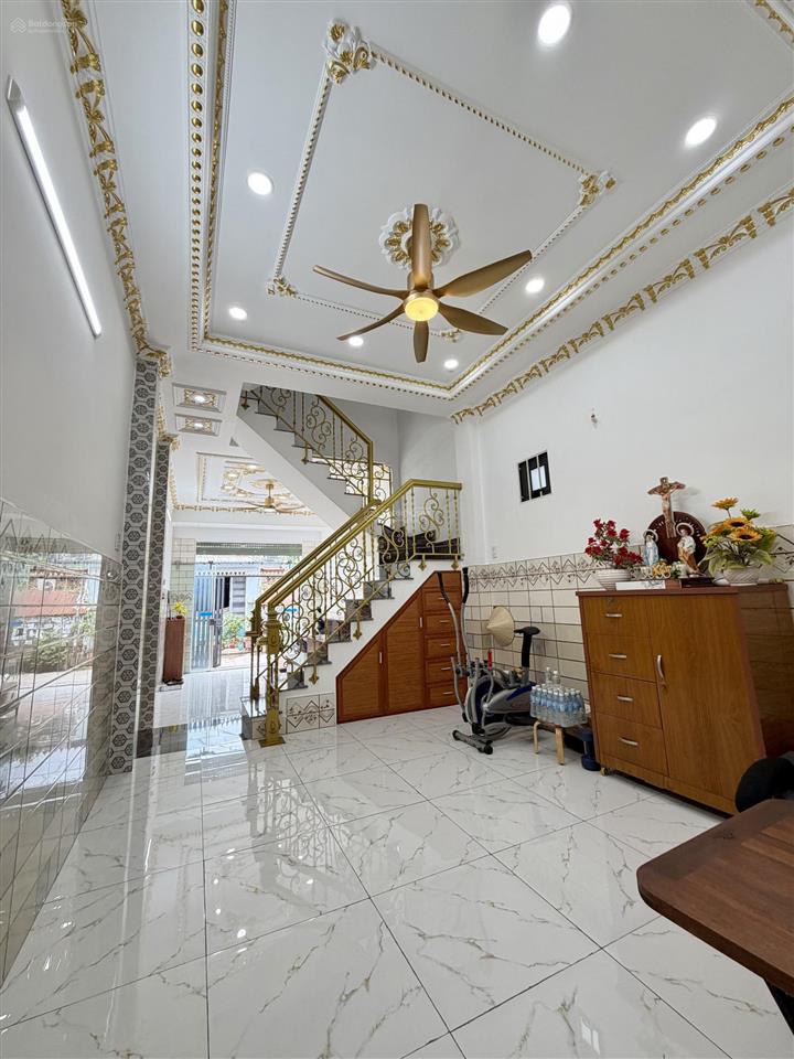 Nhà 4 tầng mã lò, bình tân gần bệnh viện 74m giá 6,95 tỷ.
