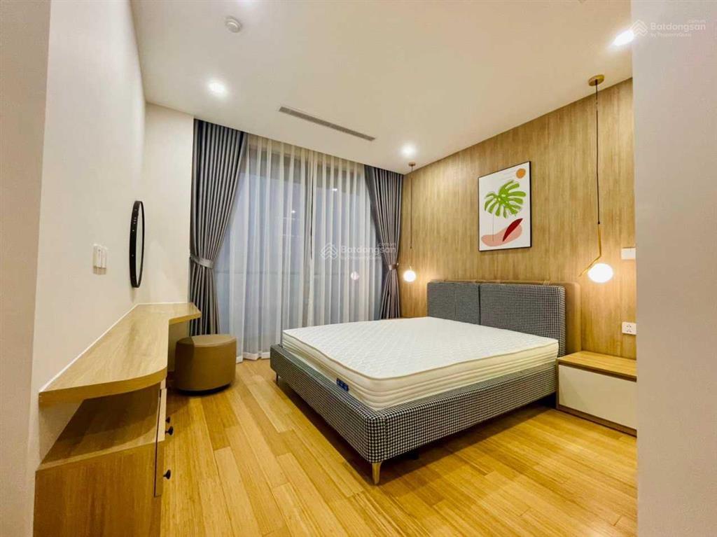 Khách hết hạn hđ, gia đình cần cho thuê căn góc dolphin plaza 4pn 186m² full đồ, giá 18tr/th