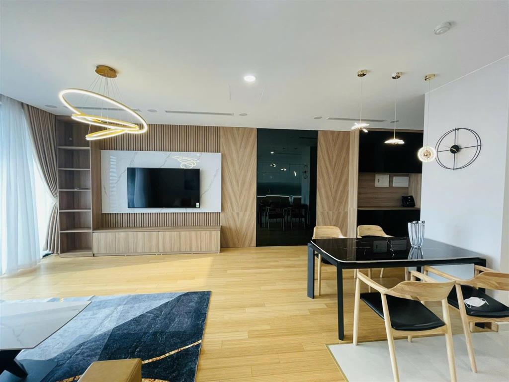 Giá tốt! gia đình bán gấp căn 3pn ở sun square  mỹ đình, dt 118m2  sổ lâu dài,  0966 789 ***