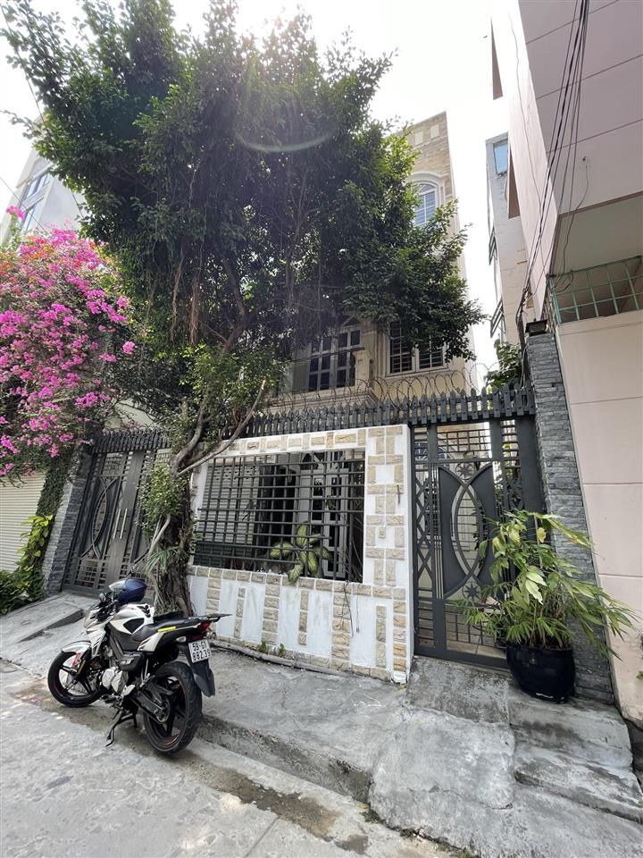Bán nhà hẻm trải nhựa 6m đường phạm văn hai dt  5 x 20m cn 100m kc 3 tầng giá chit 17 tỷ