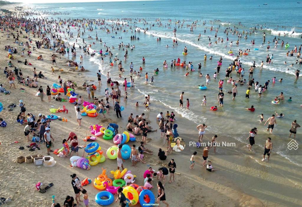 Bán nhà nghỉ kinh doanh dòng tiền ổn định tại bãi tắm tam thanh