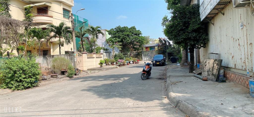 Biệt thự villa nhà 4 tầng. 229m2. gần vòng xoay phú hữu, nguyễn duy trinh, long trường, q9