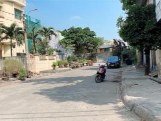 Biệt thự villa nhà 4 tầng. 229m2. gần vòng xoay phú hữu, nguyễn duy trinh, long trường, q9