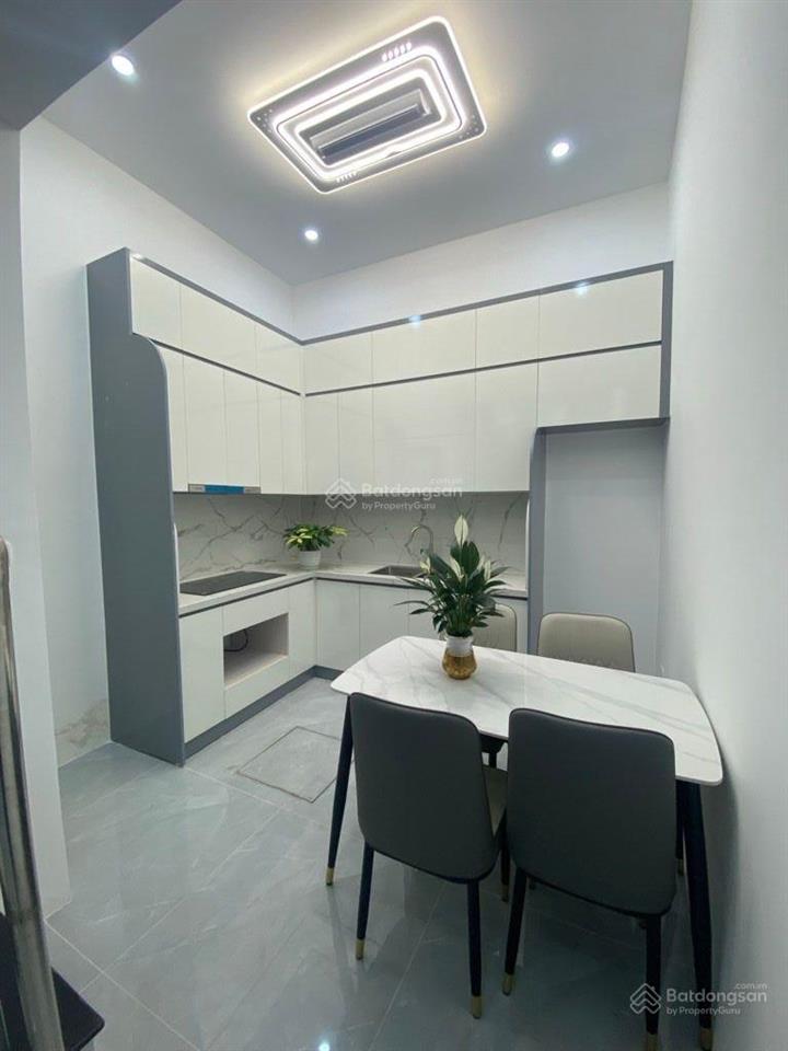 Bán nhà xây sẵn 4 tầng, 28m2 phố trương định