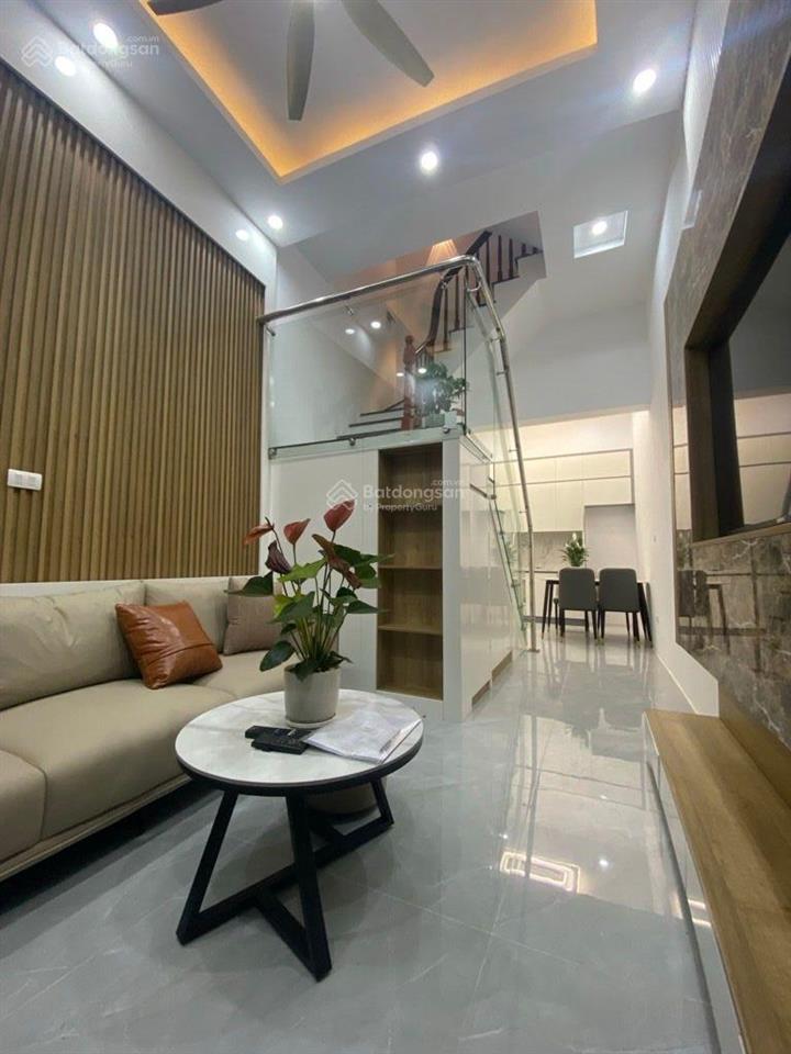 Bán nhà xây sẵn 4 tầng, 28m2 phố trương định