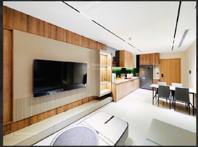 Cần chuyển nhượng căn hộ view sông hàn  tầng cao  đã có sổ hồng  nội thất đầy đủ