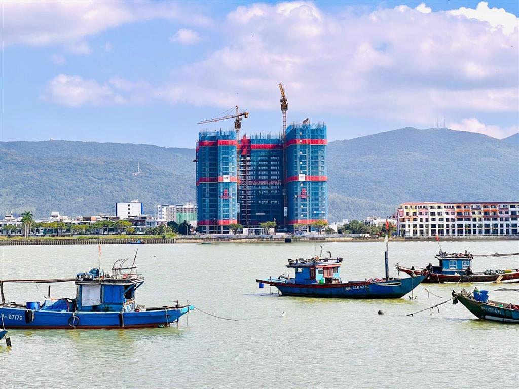 Vốn ban đầu chỉ hơn 2 tỷ sở hữu ngay căn hộ view biển  giá hời căn 2pn peninsula