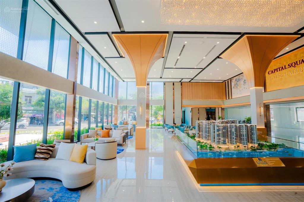 Nổi bật căn 1pn tòa c7 mới nhất tầng 15 view quảng trường, giá chỉ 4.055 tỷ