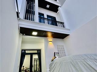 Gà đẻ trứng vàng  chdv mã lò  dòng tiền 20tr/tháng  hẻm xe hơi thông  giá đầu tư!