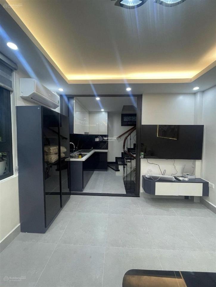 Tt đống đa  30m ra mặt phố  ô tô ngủ nhà  vừa ở kết hợp kd chdv  dòng tiền 600tr/năm