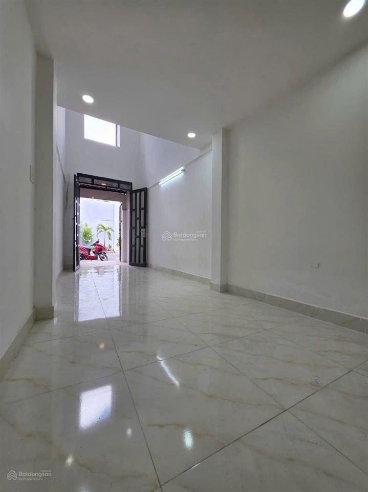 Bán nhà diện tích 33,5m2 tại đường số 17, phường 4, quận 8, giá siêu hời chỉ với 4,69 tỷ