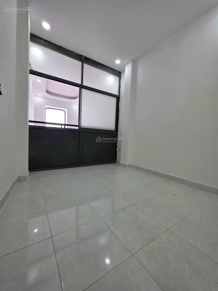 Bán nhà diện tích 33,5m2 tại đường số 17, phường 4, quận 8, giá siêu hời chỉ với 4,69 tỷ
