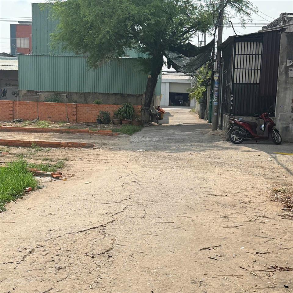 3,85 tỷ  137m  đất thổ xây dựng hoàn công ngay