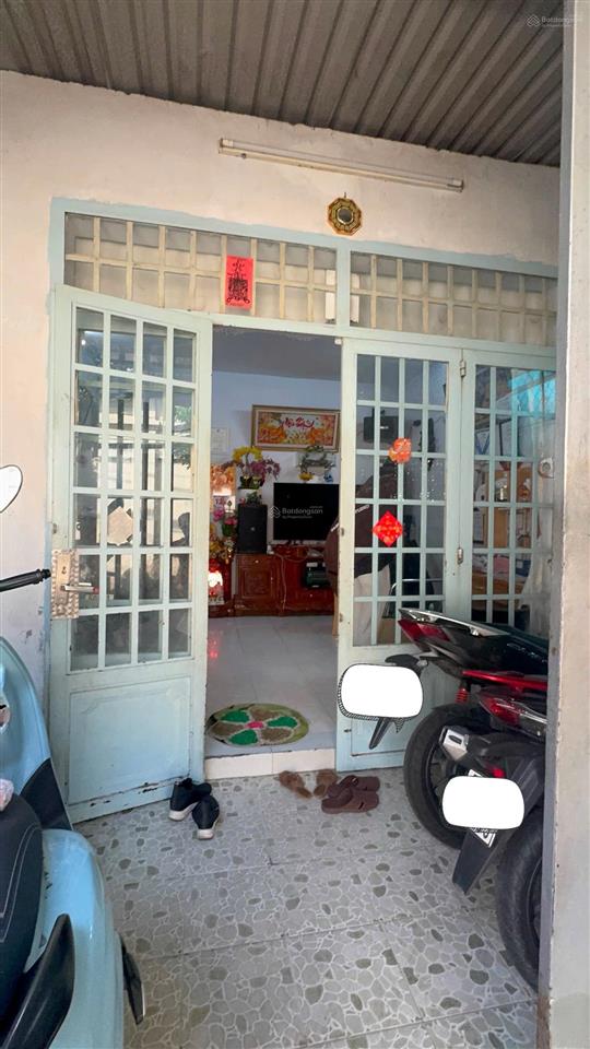 Cần bán nhà ngay trung tâm thị trấn hóc môn