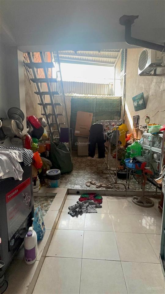 Cần bán nhà ngay trung tâm thị trấn hóc môn