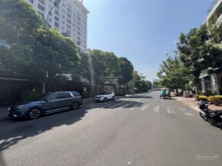 Chính chủ cho thuê nhà đường lớn 14m2 giá 30tr/ th kdc him lam 6a dt 100m2  0903 870 ***