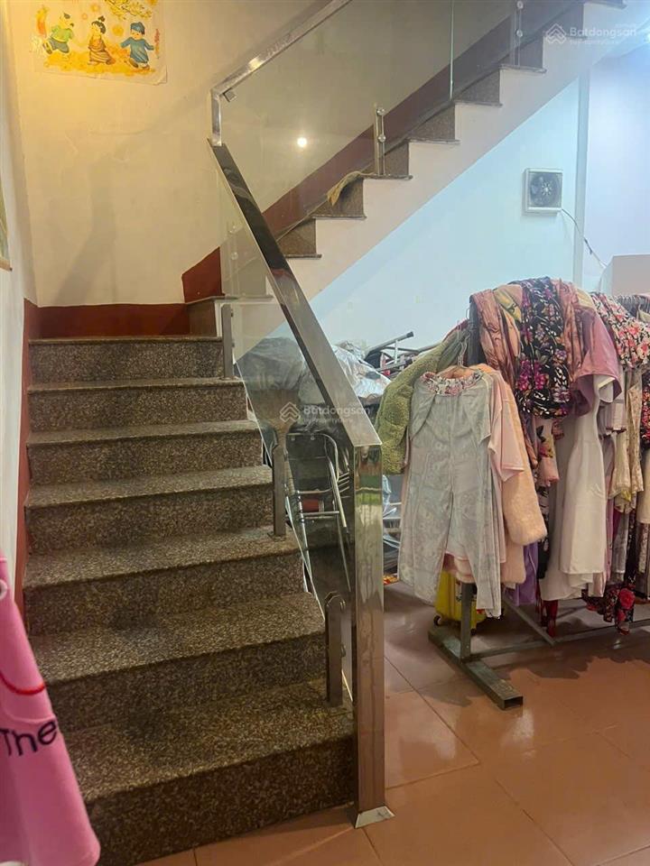 Bán nhà tp bảo lộc đường mặt tiền kinh doanh, 200m2, 5,6 tỷ