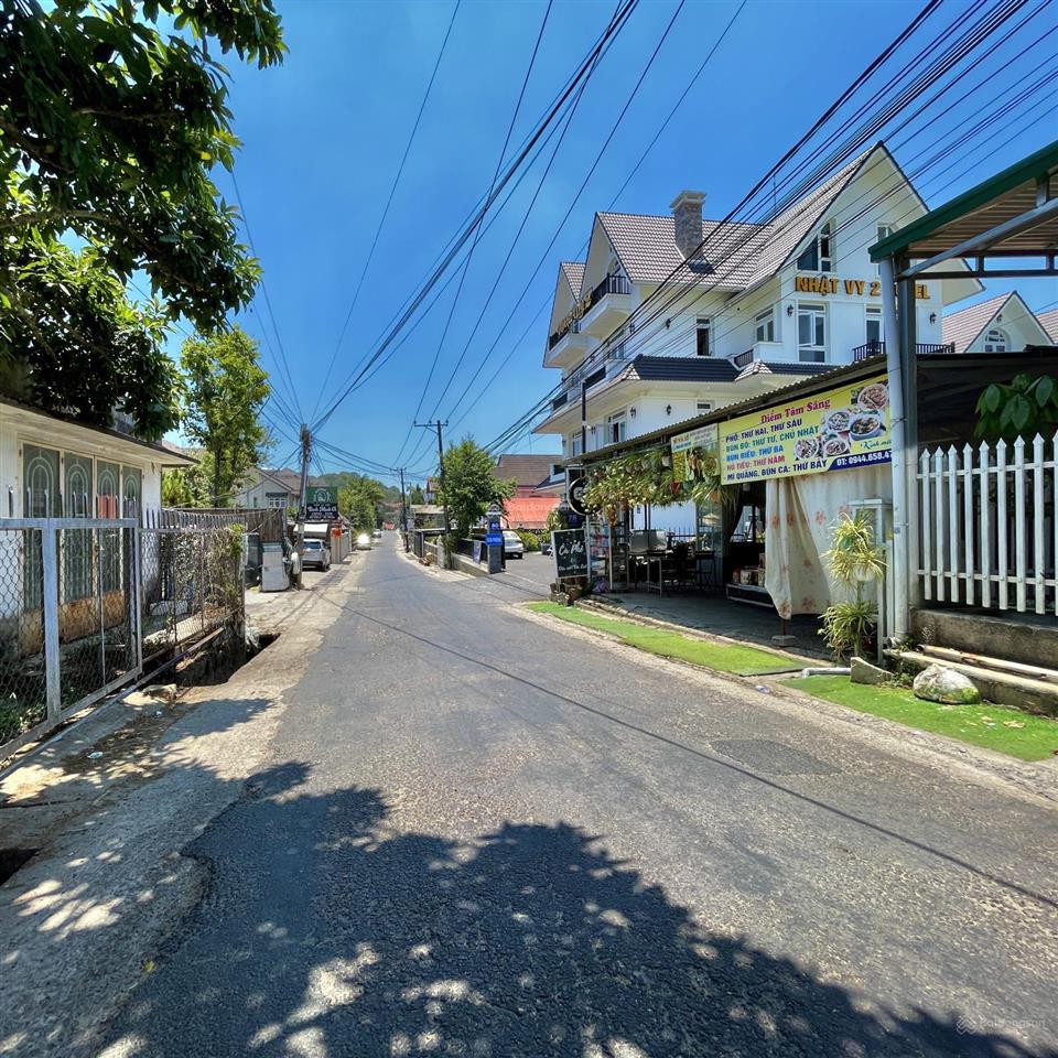 Địa thế tốt tính thông thoáng vị trí hiếm có, giá khá hợp lý.