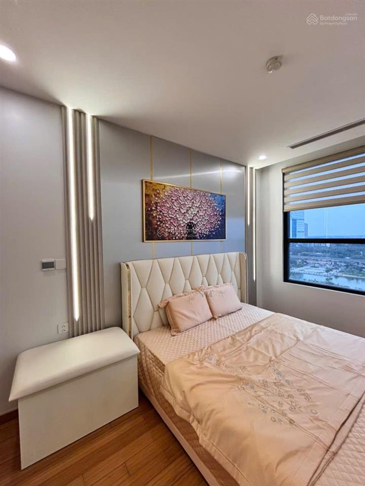 Hàng hiếm!giá cực rẻ! chính chủ cần bán nhanh căn 80m2, 3pn tòa ecohome3 giá 6,2 tỷ.  0968 989 ***