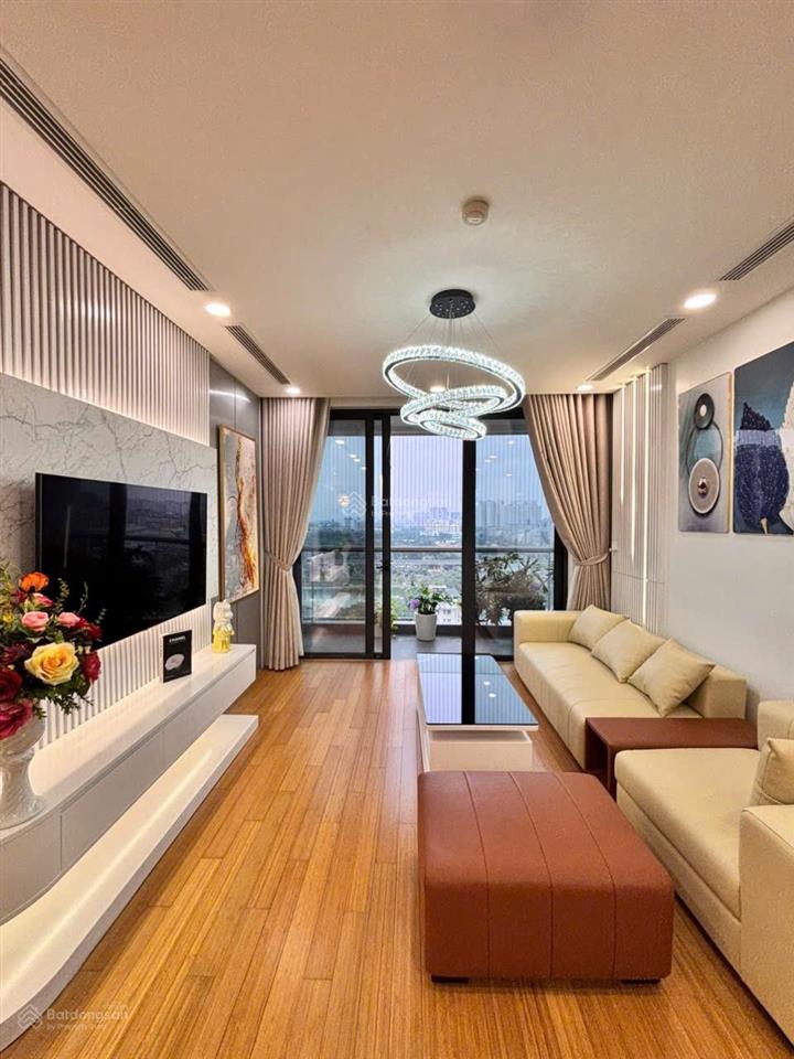 Hàng hiếm!giá cực rẻ! chính chủ cần bán nhanh căn 80m2, 3pn tòa ecohome3 giá 6,2 tỷ.  0968 989 ***