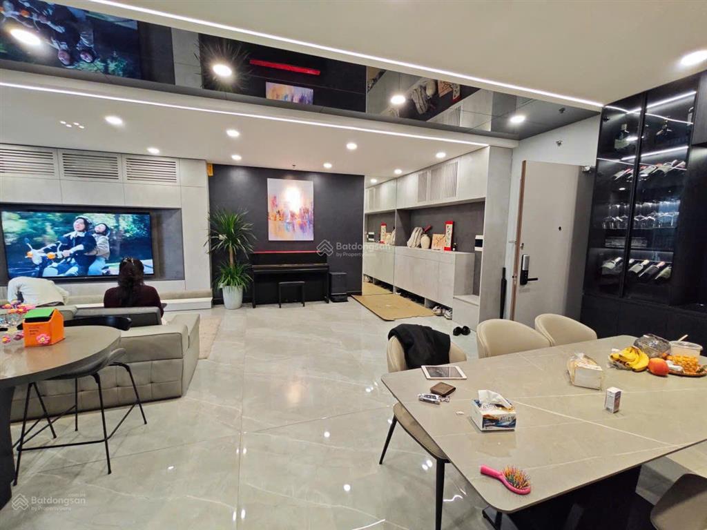 Hàng hiếm! chính chủ cần bán gấp căn 75m2, 3pn cực rẻ tòa the sun mễ trì giá 8,3 tỷ.  0968 989 ***