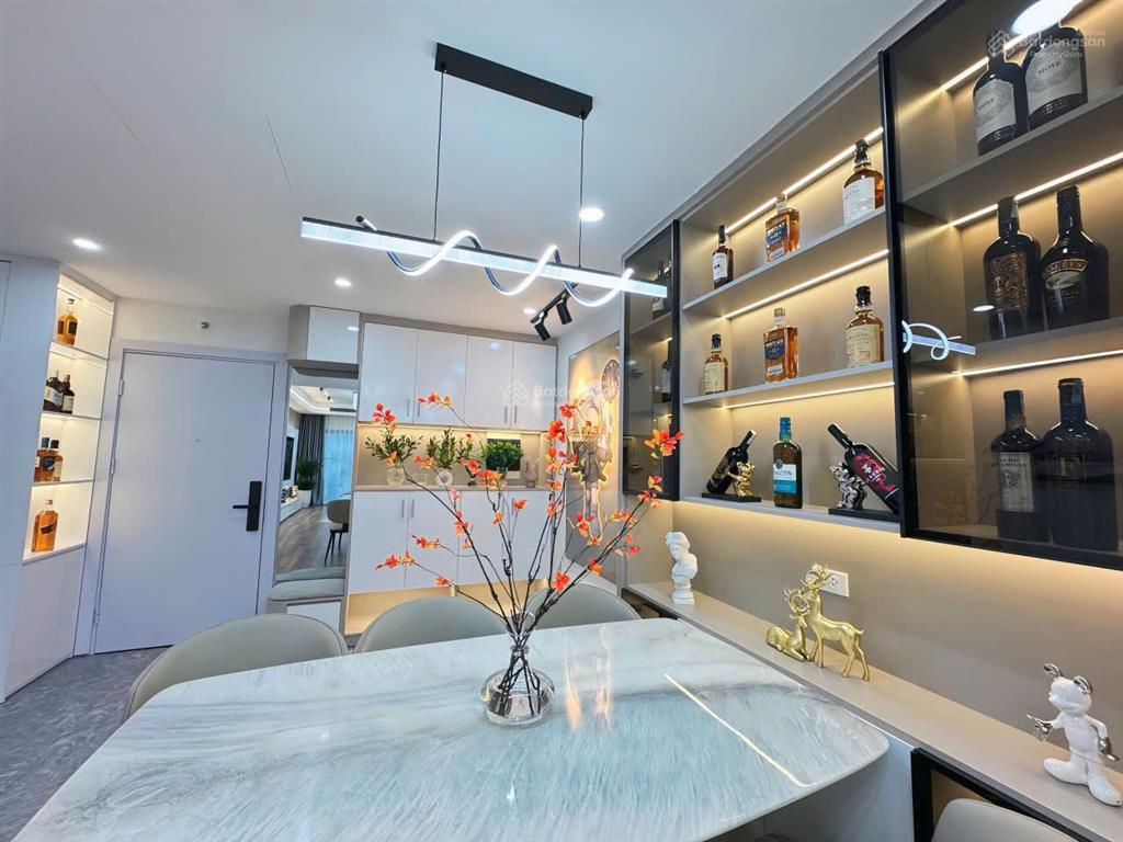 Cực rẻ! chính chủ cần bán gấp căn 158m2, 3pn toà flc landmark, lê đức thọ giá 9,8 tỷ.  0968 989 ***