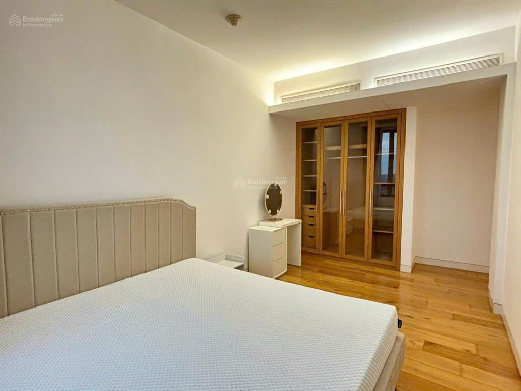 Cực rẻ! chính chủ bán gấp căn 110 m2, 3pn tòa paragon trung tâm cầu giấy giá 9,4 tỷ,  0968 989 ***