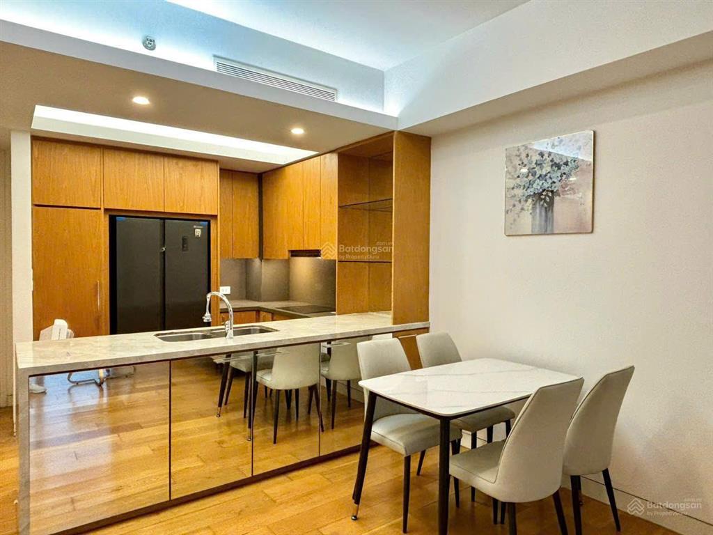 Cực rẻ! chính chủ bán gấp căn 110 m2, 3pn tòa paragon trung tâm cầu giấy giá 9,4 tỷ,  0968 989 ***