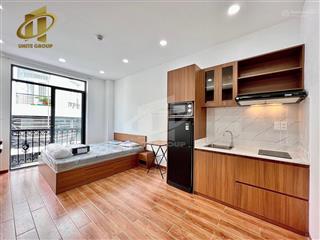 Căn hộ ban công full nội thất ở phan xích long gần tân định, cầu công lý ở phú nhuận giáp q1, q3