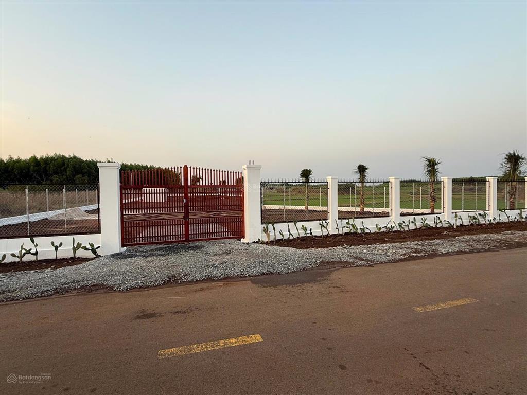 Bán lô đất 2000m2 có 120m2 thổ cư thích hợp làm nhà vườn