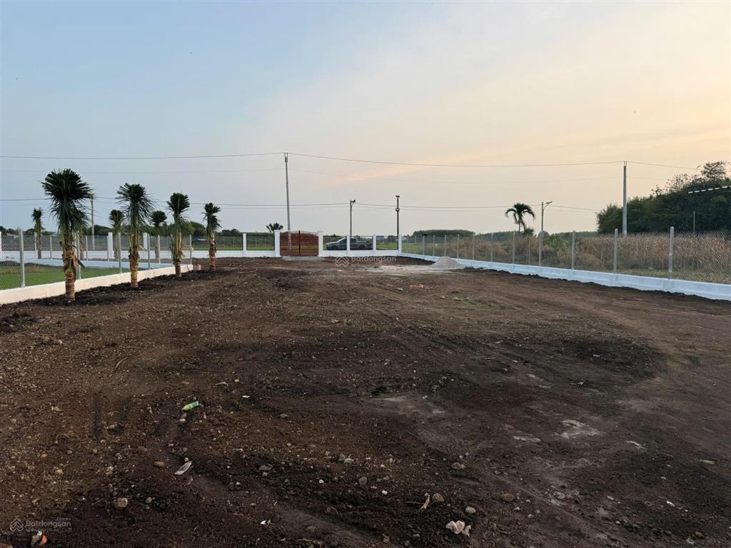 Bán lô đất 2000m2 có 120m2 thổ cư thích hợp làm nhà vườn