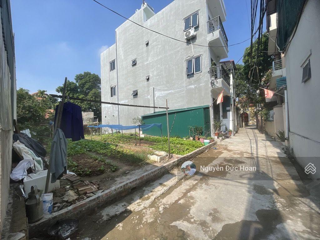 Ô tô vào đất, dân cư đông đúc, gần trường đại học, gần khu công nghiệp, an sinh, giữ tiền ổn định