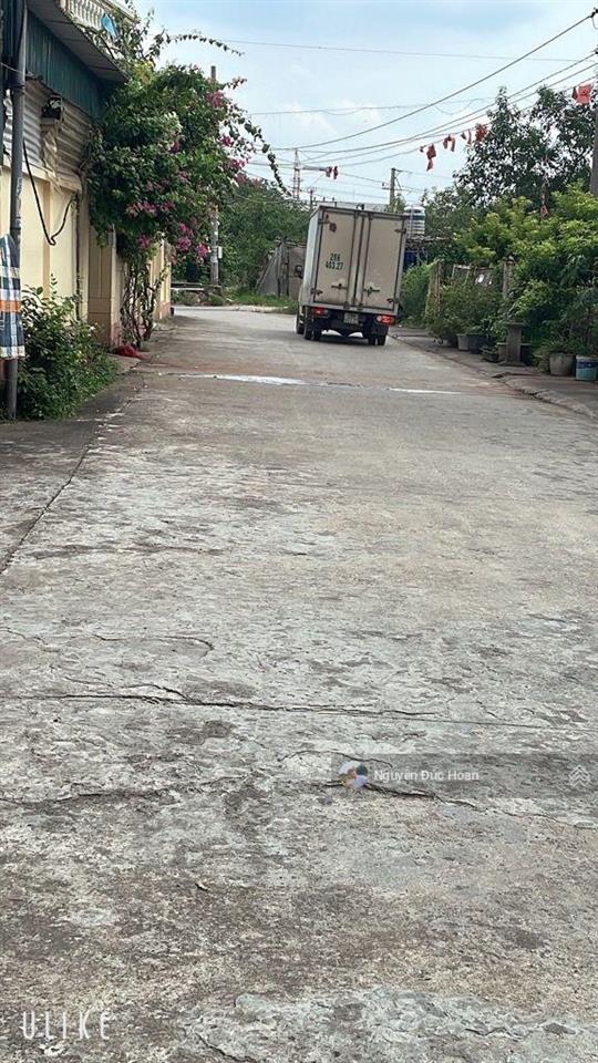 Ô tô vào đất, dân cư đông đúc, gần trường đại học, gần khu công nghiệp, an sinh, giữ tiền ổn định