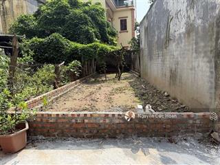 Hiếm, bán 45m2 đất gia lâm, gần chợ, gần trường, an sinh tốt, giữ tiền ổn, có dòng tiền đều, giá rẻ