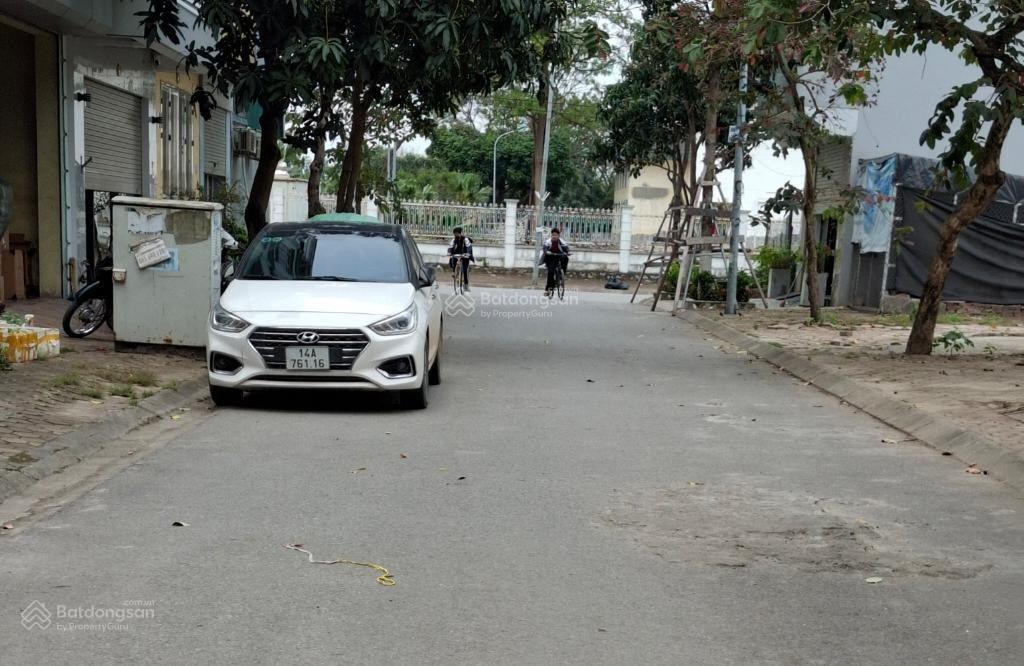 Bán đất xã gia lâm, ô tô tránh, vỉa hè, hàng hiếm, dân trí cao, bạt ngàn tiện ích, giá hợp lý.