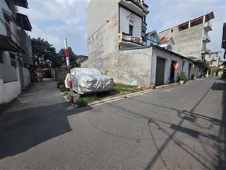 Hiếm, ô tô 7 chỗ ra vào thoải mái, lô góc 2 thoáng, dân cư đông đúc, tiện ích đầy đủ, giá hợp lý